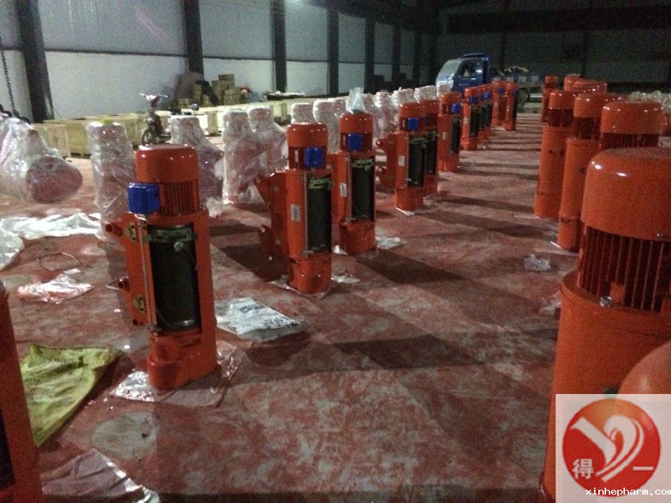 钢丝绳电动葫芦生产实拍展示图